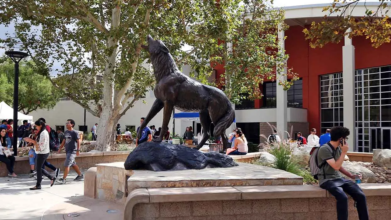 CSUSB coyote statue