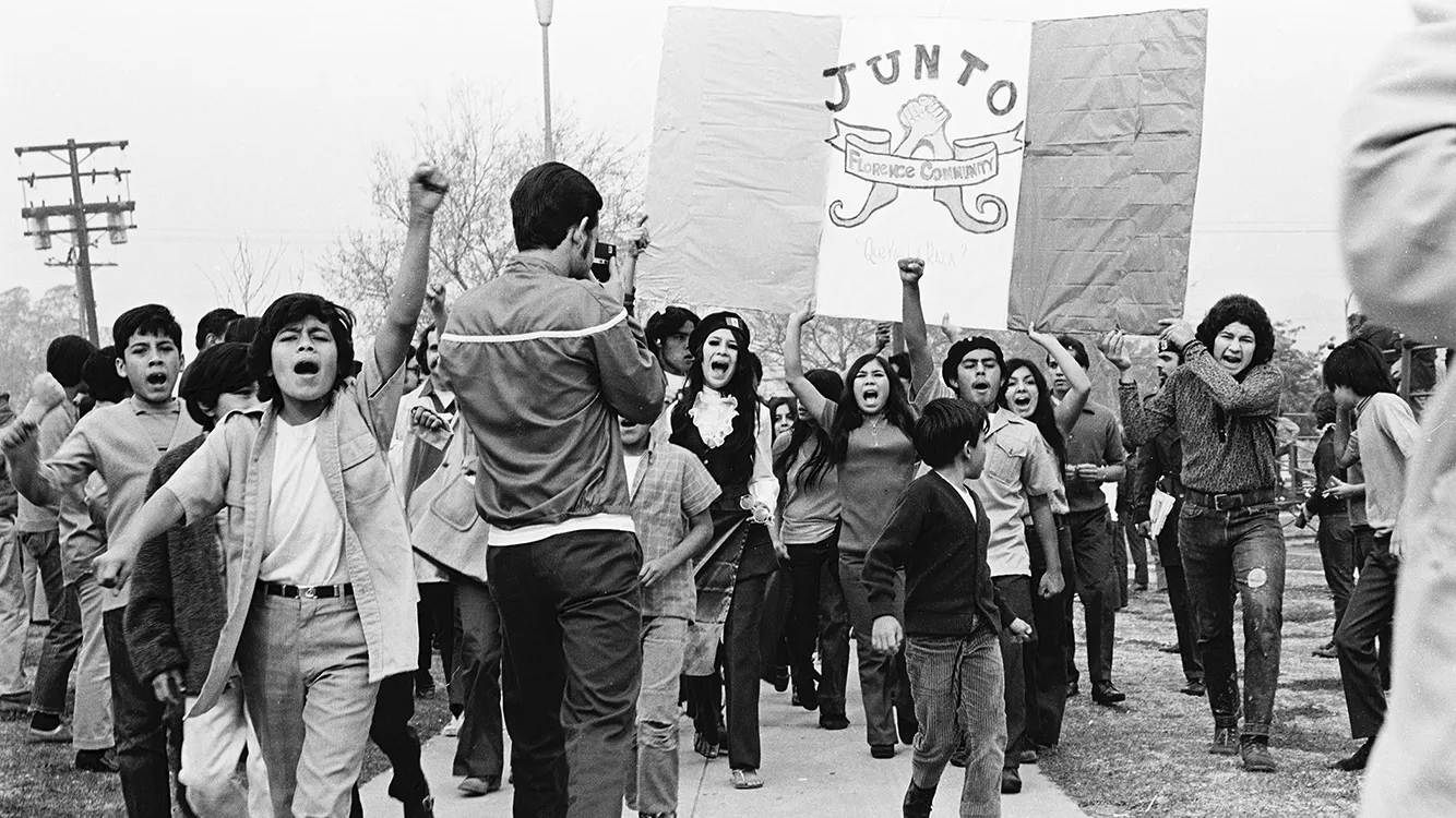 Youth from the Florencia barrio of South Central Los Angeles arrive at Belvedere Park for La Marcha Por La Justicia, January 31, 1971. Photo: Luis C. Garza. Courtesy of the photographer and the UCLA Chicano Studies Research Center. From the “Set the Night on Fire: L.A. in the Sixties” website.