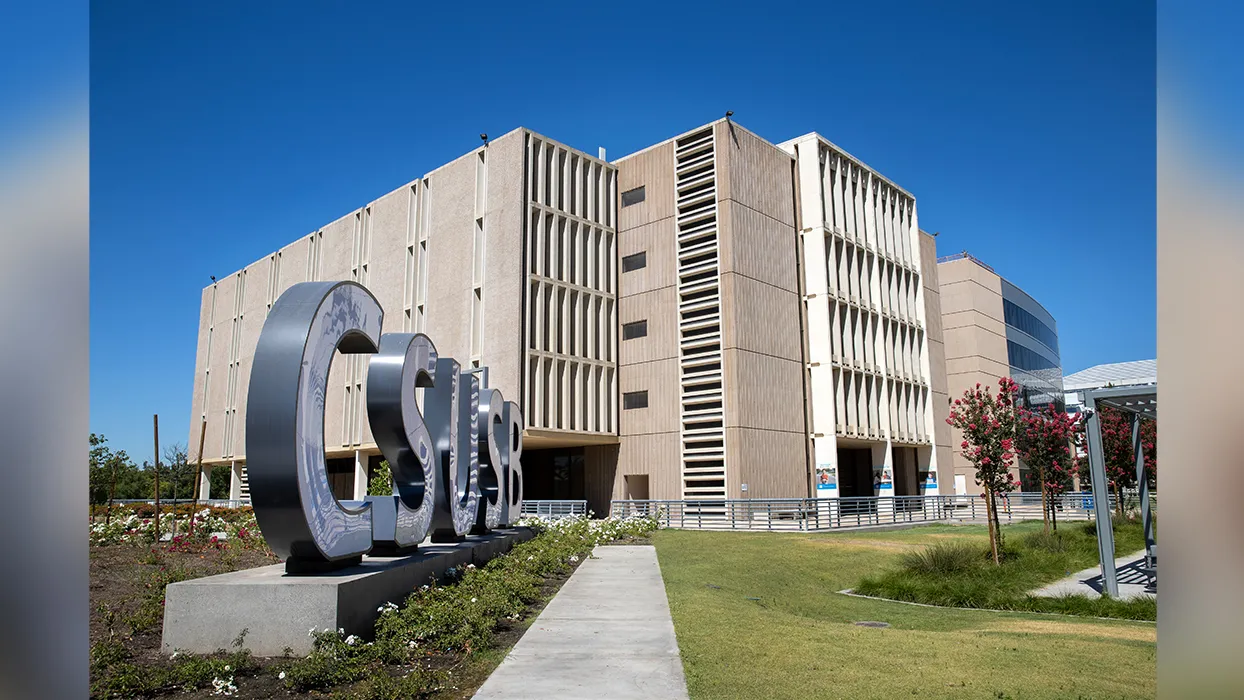 John M. Pfau Library 