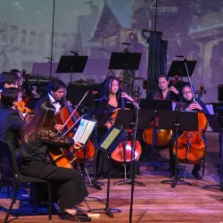 The Holiday Gala will feature performances by the CSUSB Piano Ensembles, CSUSB New Music Ensemble, CSUSB Jazz Ensemble, CSUSB Saxophone Ensemble, CSUSB Viola Ensemble, CSUSB Early Music Ensemble, CSUSB Cello Ensemble, and the CSUSB Symphony Orchestra.