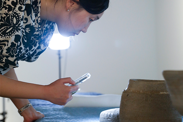 Gina Choi, a Korean scholar currently pursuing her Ph.D. in East Asian art history at Princeton University, visited CSUSB’s Robert and Frances Fullerton Museum of Art (RAFFMA) over the summer to conduct an in-depth scholarly review of the museum's Korean ceramics collection.